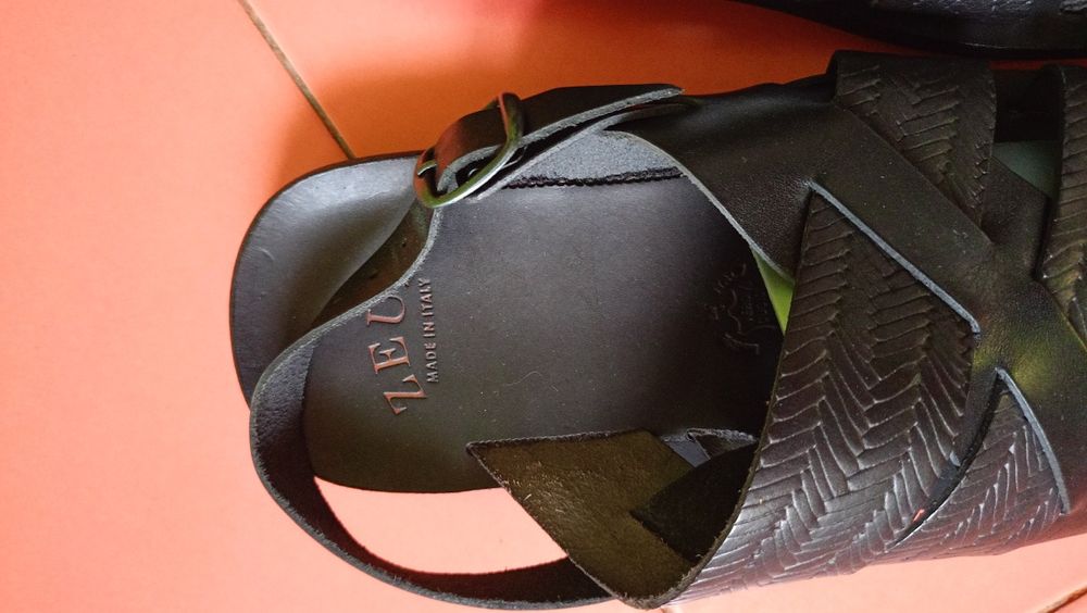 Sandale din piele naturala