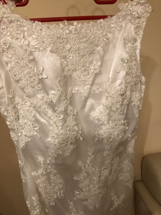 Rochie alba cu broderie