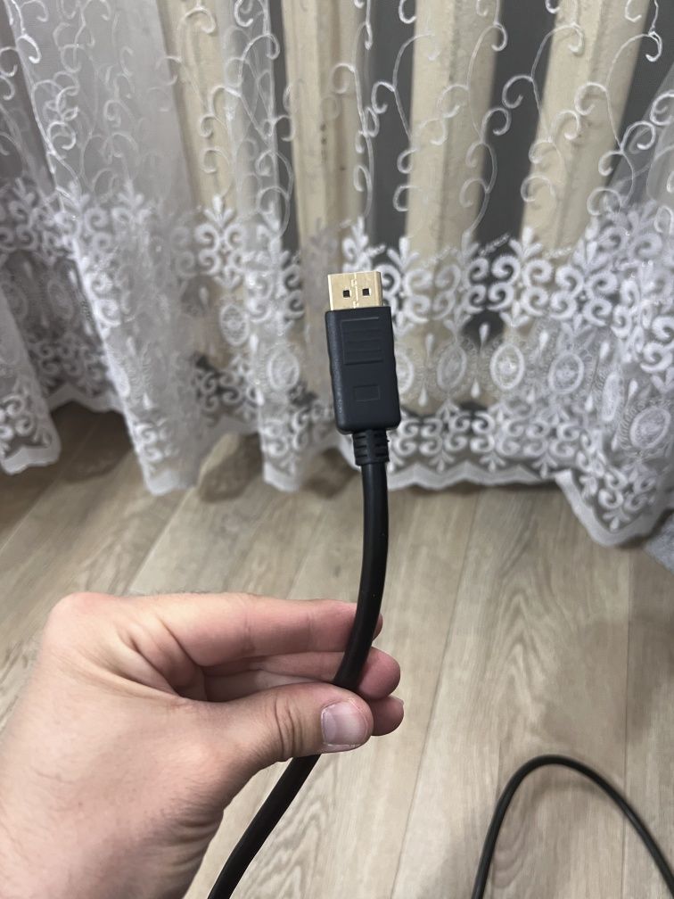 HDMI, Display Port, VGA, Кабель питания, Sata