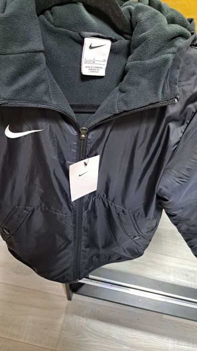 Детско момчешко яке Nike 137 см S размер