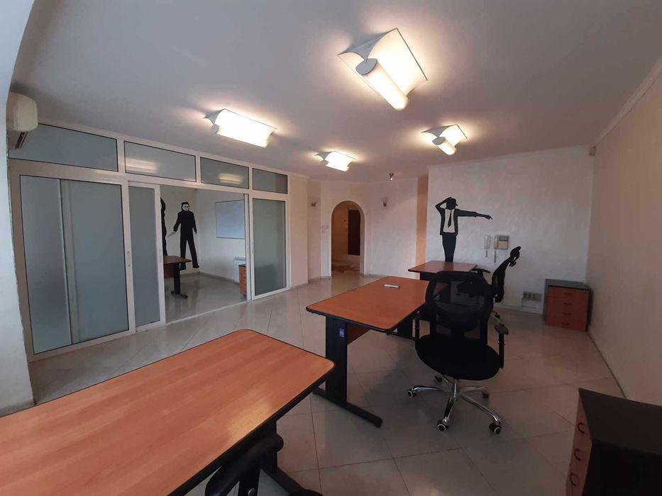 Продава се Тристаен апартамент в София, Център - 123 кв.м за 2358 €/кв.м - Снимка #3