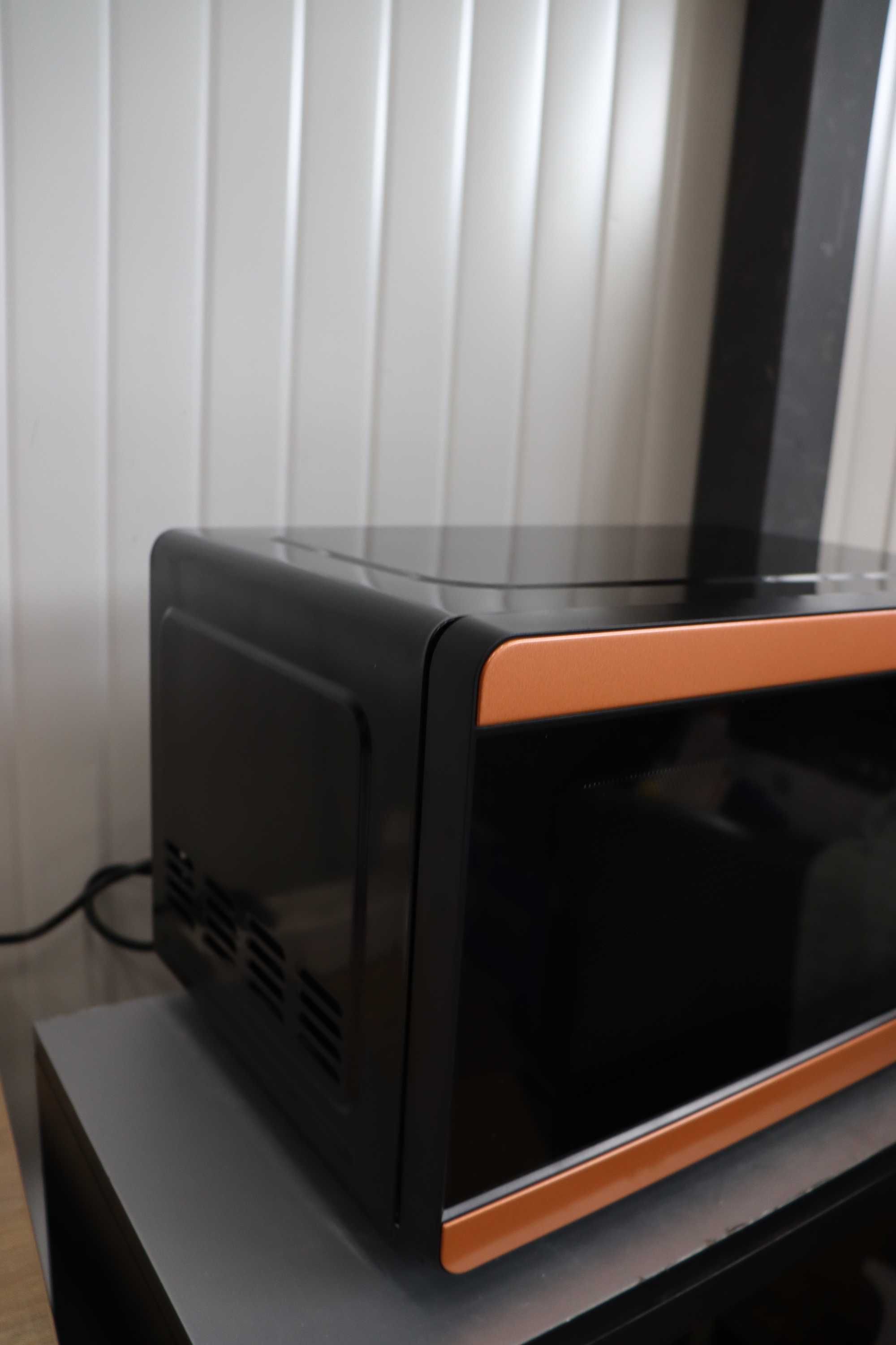 Микровълнова фурна Bestron Copper, 700W, 20л, 6 функции, таймер