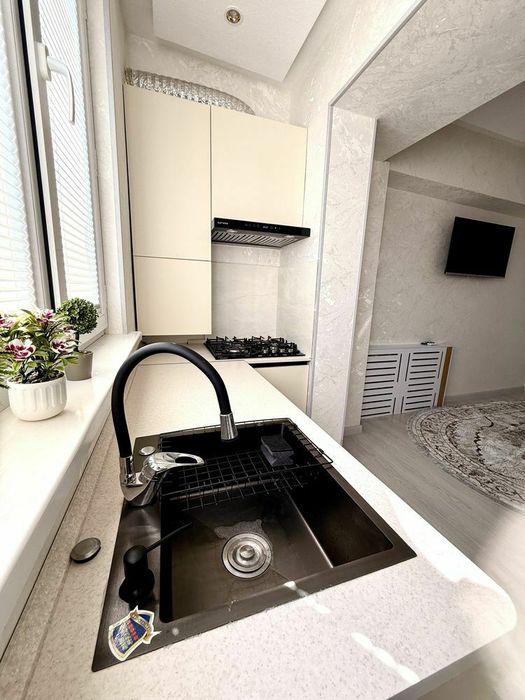 Продаётся на ЦУМе в ЦЕНТРЕ ГОРОДА 2х комнатная кв-ра