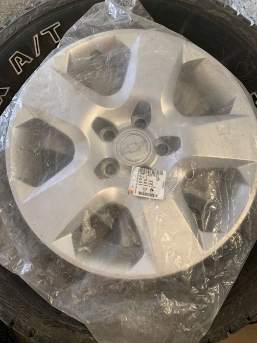 Продам оригинальный колпак Chevrolet