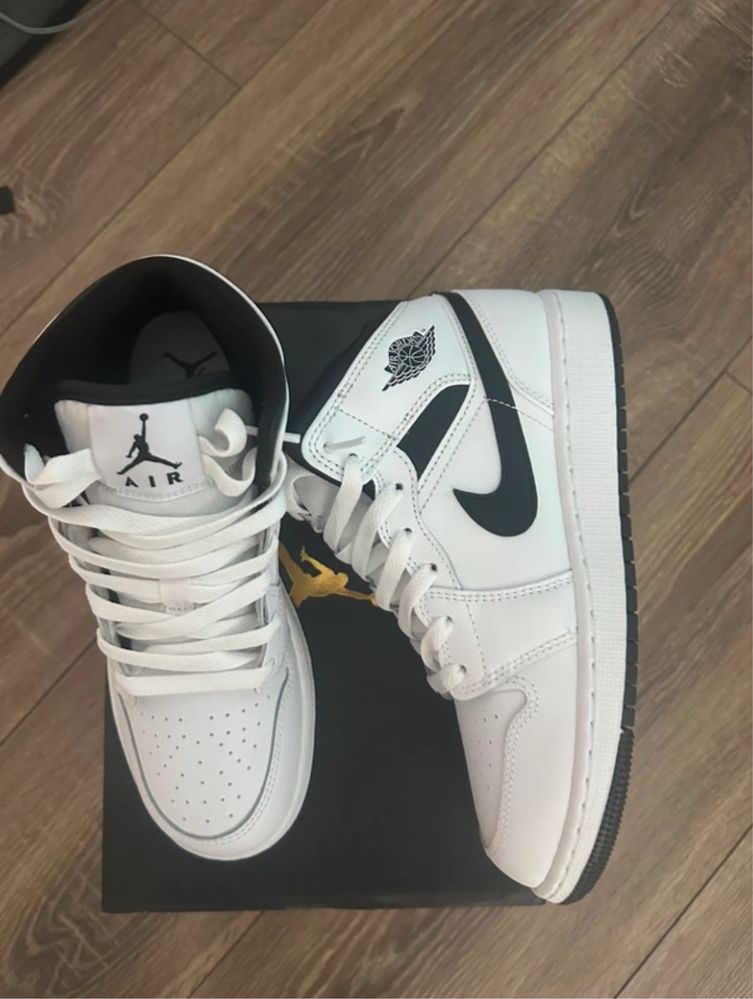 vand jordan 1 mid