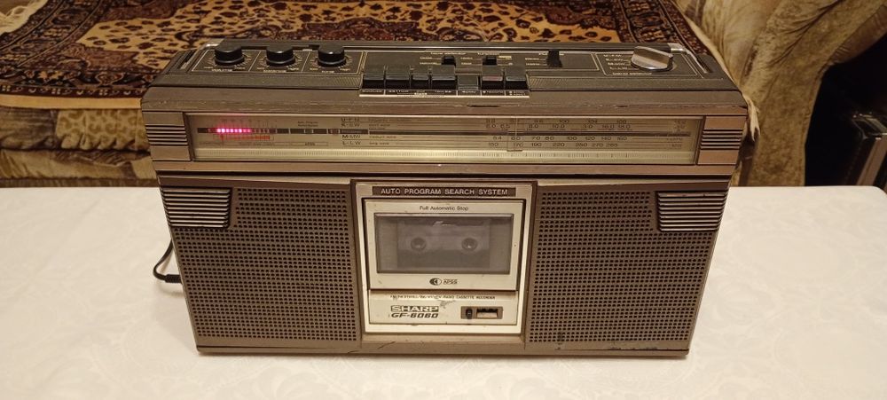 Radio-casetofon SHARP Gf-6060 HB