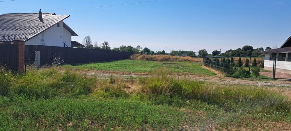 Vând teren intravilan 1600mp Suseni