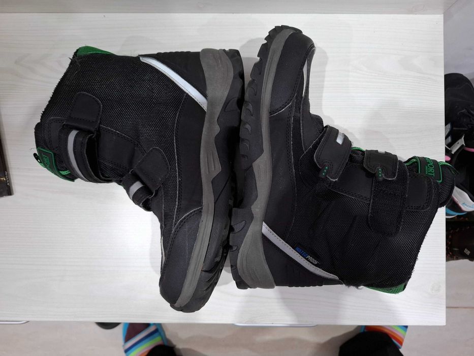 Vand ghete pentru baieti