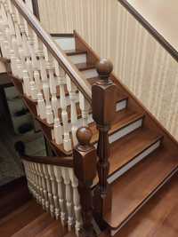 Столярный цех  изготовит деревянные изделия:лестницы двери из массива.