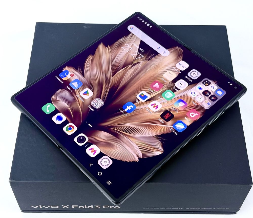 НОВ! Vivo X Fold 3 Pro 512GB 16RAM Black Гаранция!