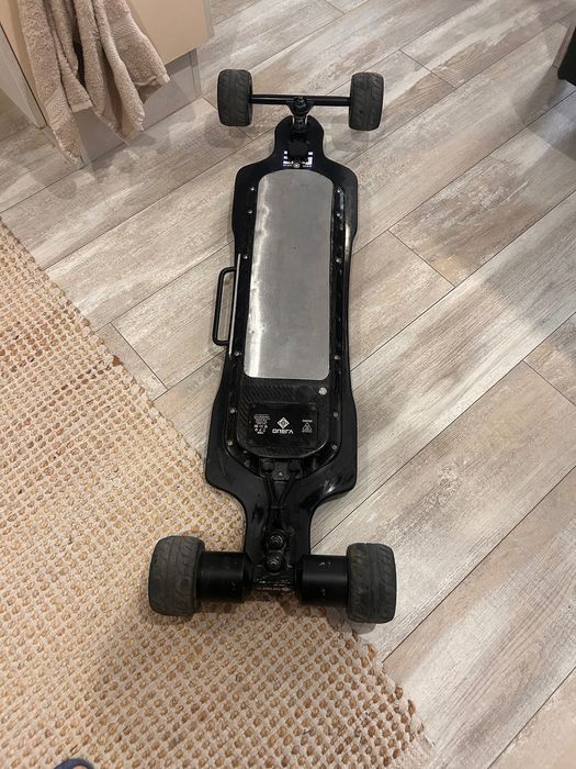 Електрически скейтборд