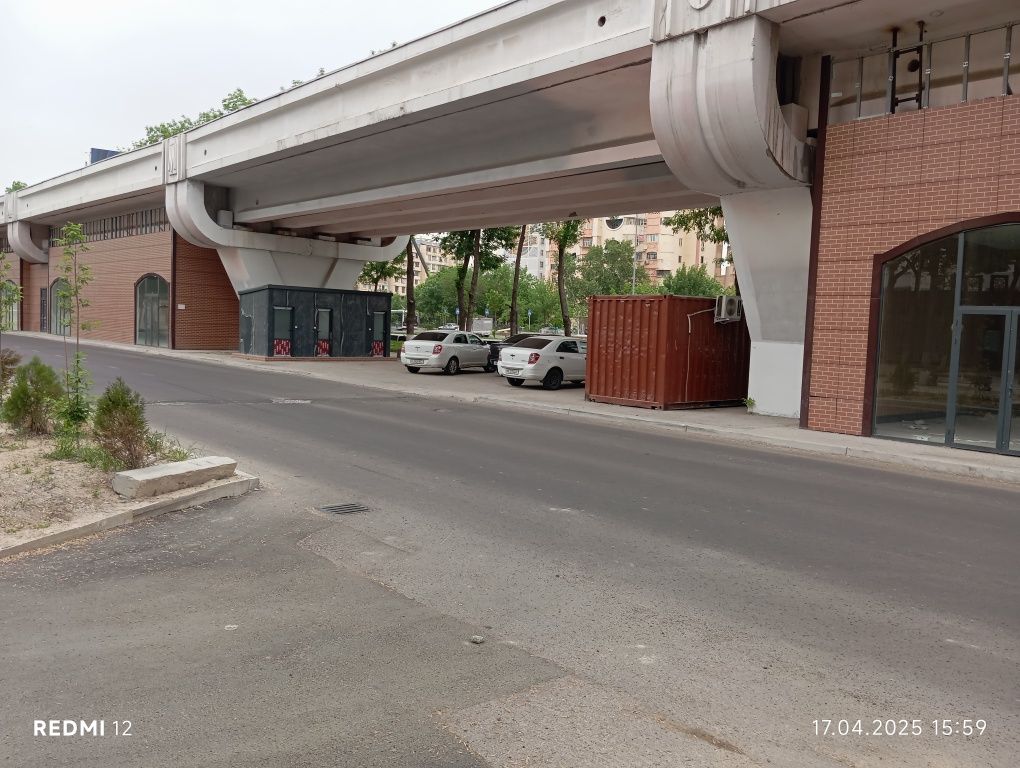 Продается срочно квартира под нежилое ,недвижимость
