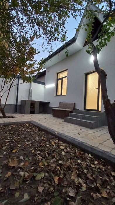Uchastka  orientr food city Yangı Qoyliq bozor