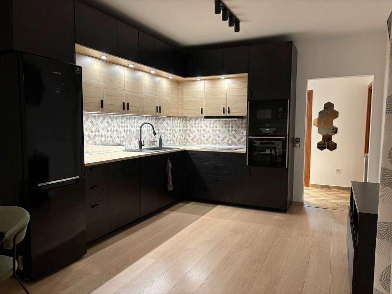 Дава се под наем Двустаен апартамент в София, Кръстова вада - 71 кв.м за 818 € - Снимка #3