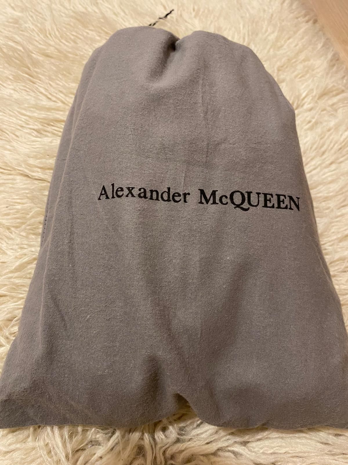 Alexander McQUEEN