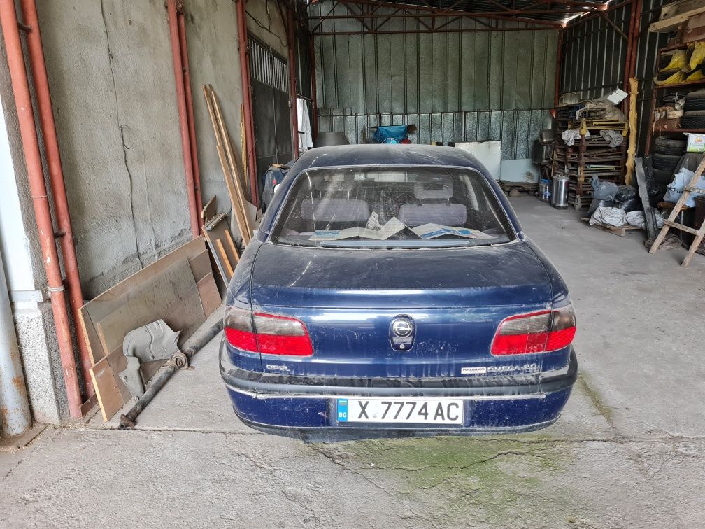 Opel omega на части