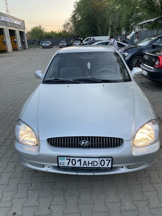 Хюндай саната 2001