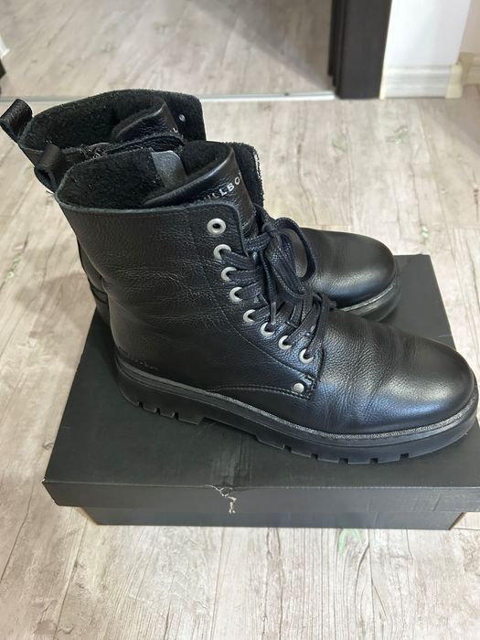 Bocanci imblaniti piele 39