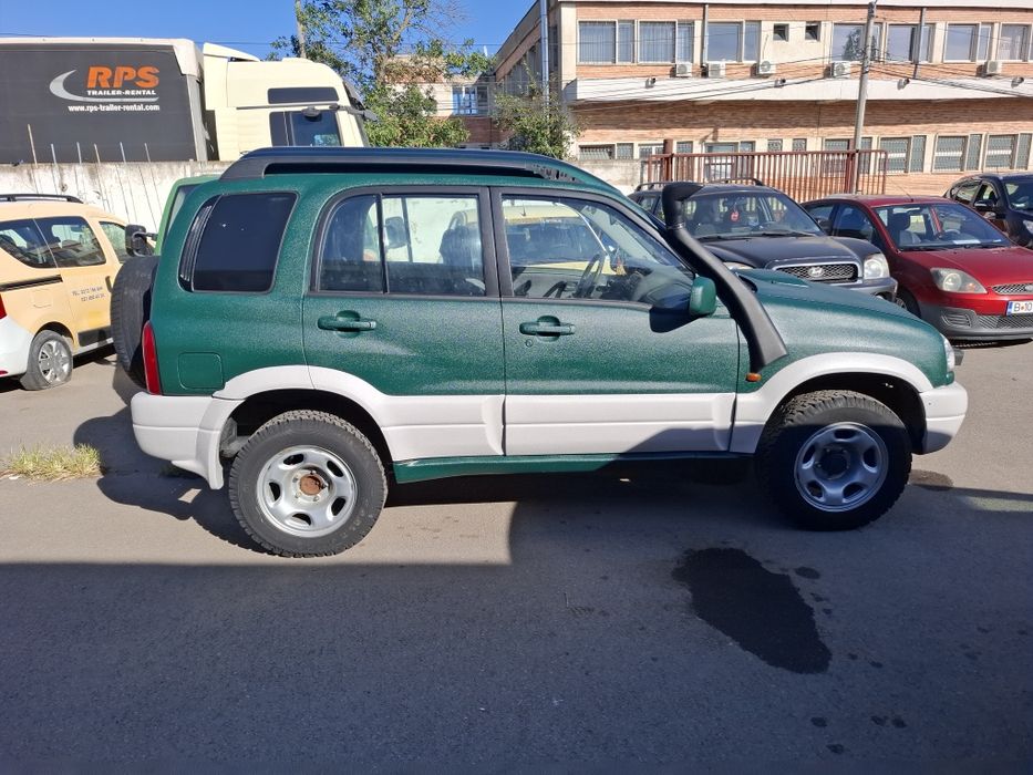 Autoutilitara de teren