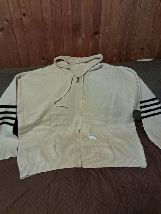 Суитчер ( жилетка) унисекс - един брой  4ХЛ и един брой  2XL