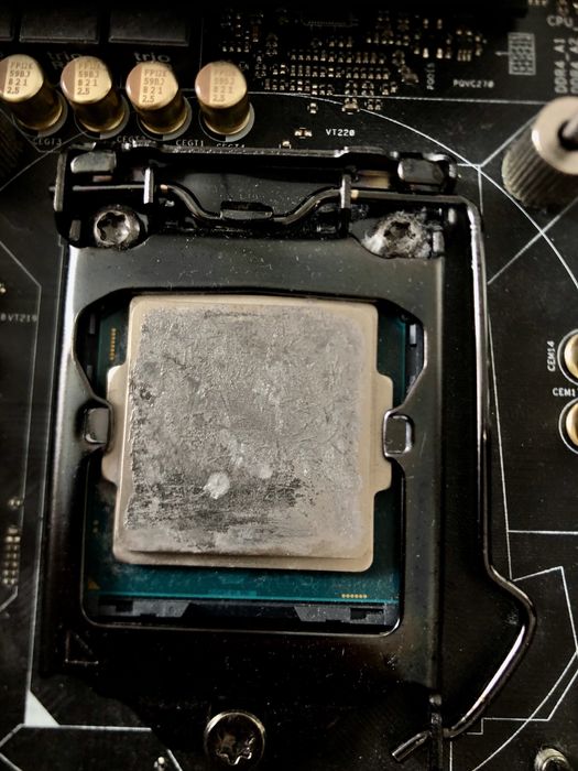 Vand Placă de bază ASRock Z170 Extreme4 + Intel i5-6600K