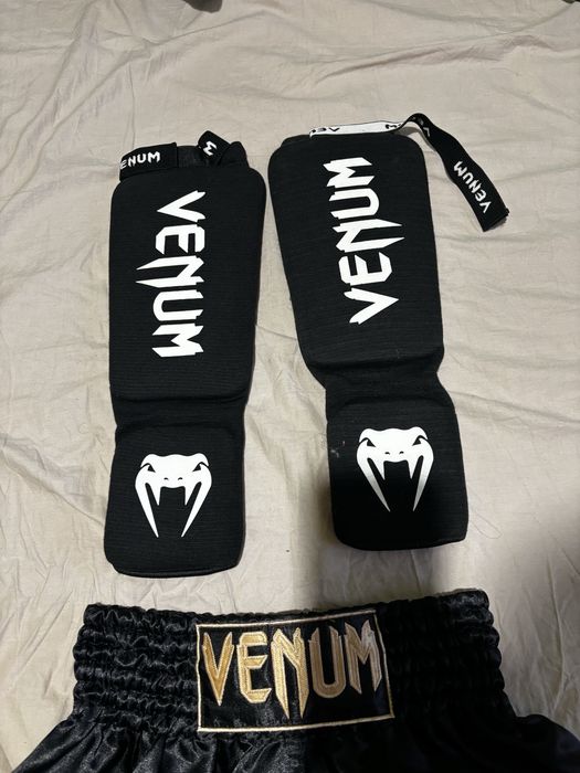 Протектори за крака Venum