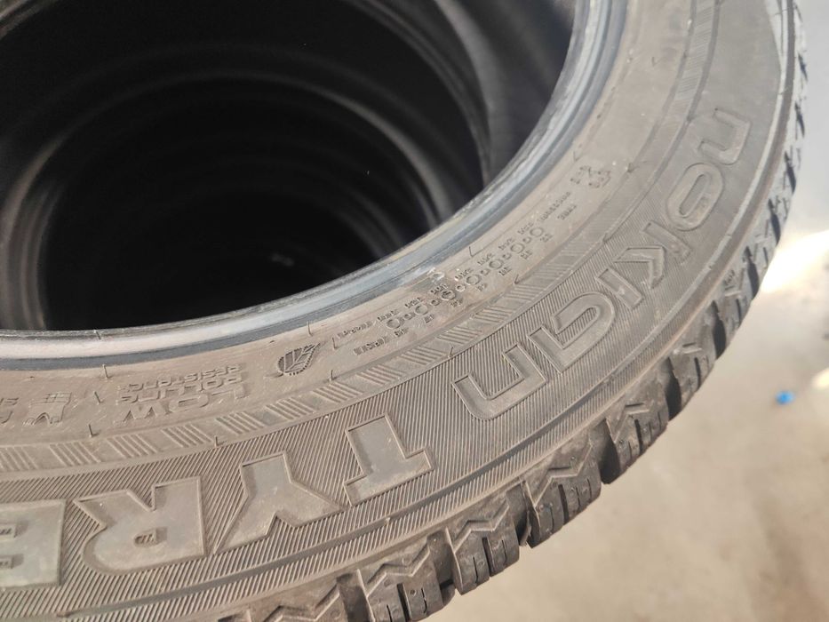 4бр.зимни гуми 235/55/18 Nokian