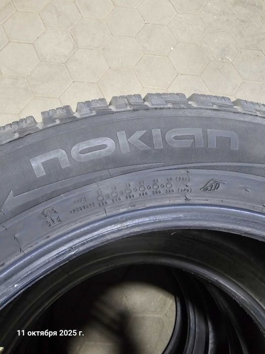 Продам шины 225/60 R18 липучка