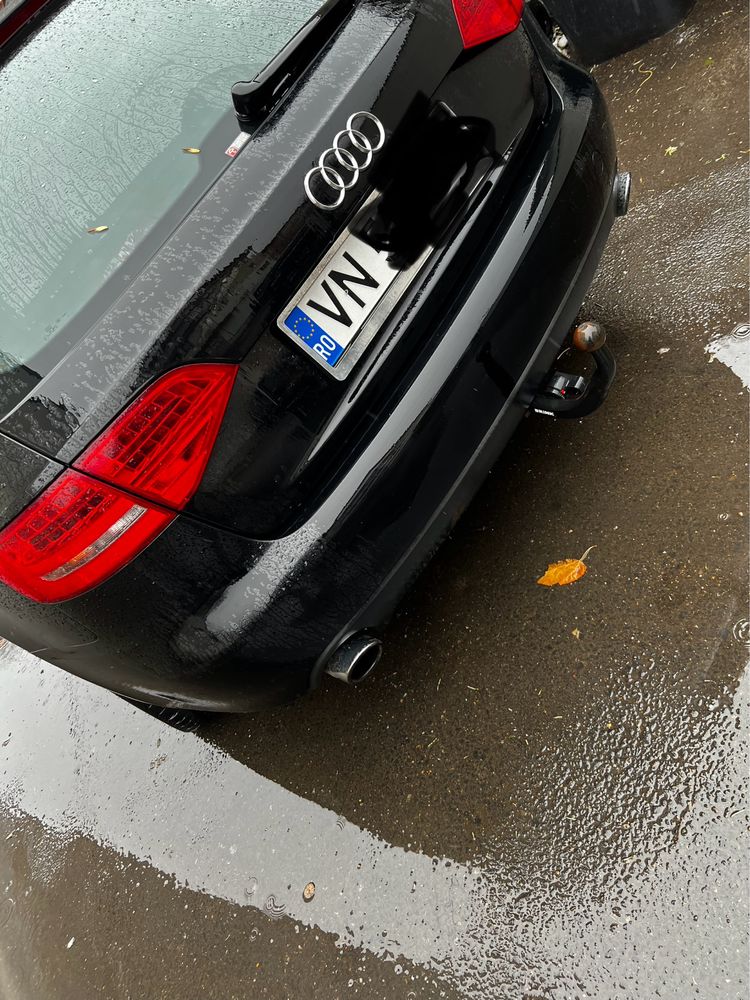 Vand /schimb  audi a 4 b8 2.0 tfsi 2010  180 CP