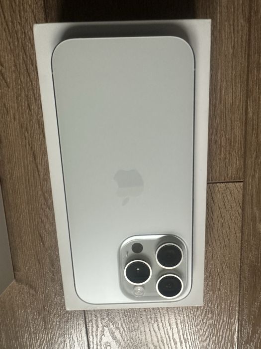 Iphone 15 pro като нов без нито една драскотина