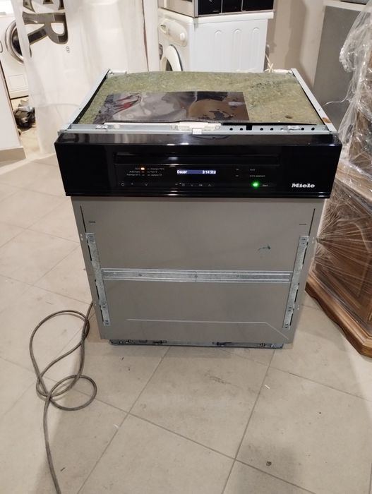 Съдомиялна MIELE Auto Open black edition