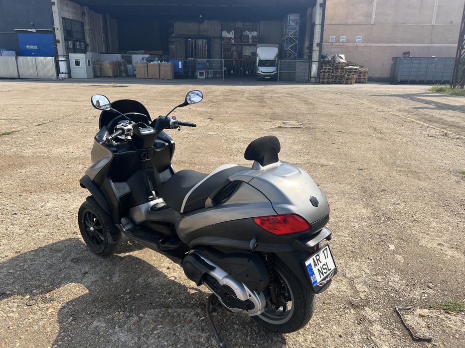 Piaggio mp3 400 LT se conduce cu cat B