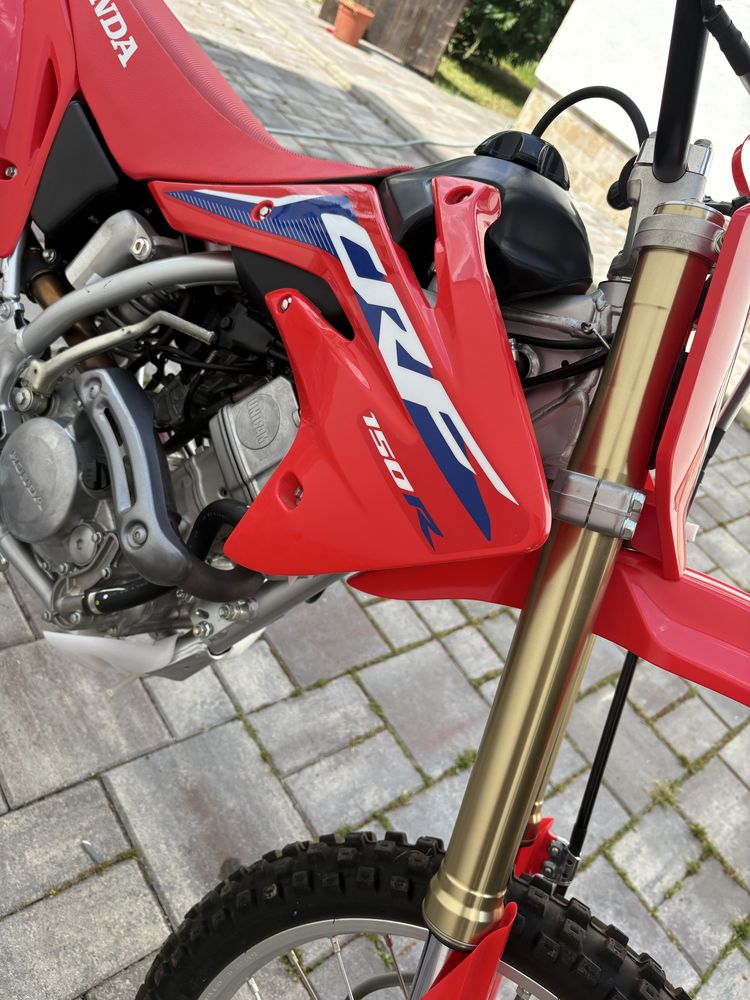 Motocicleta Honda CRF 150 R 2024, 2 ore de functionare