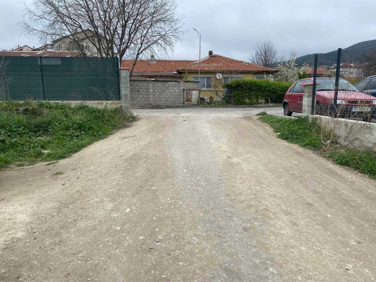 Дава се под наем Парцел в Аксаково - 800 кв.м за 510 € - Снимка #2