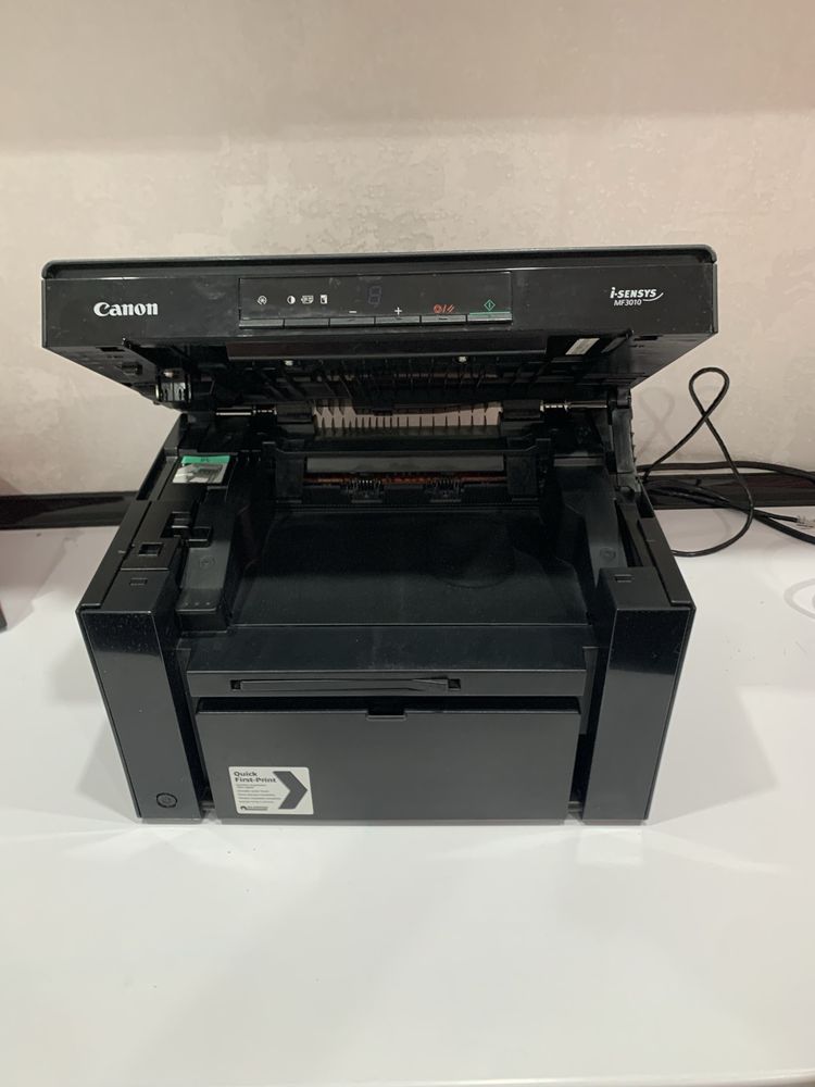 Принтер mf3010 в идяльном состоянии