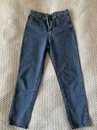 Продам жеснкие джинсы mom