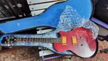 Cort Effector Les Paul anii 1970, efecte înglobate, chitara electrica