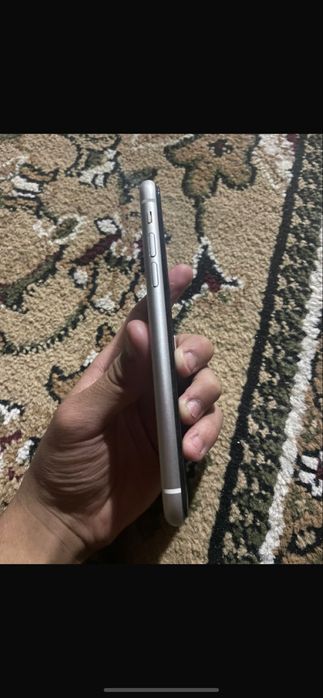 Айфон 11 белый.