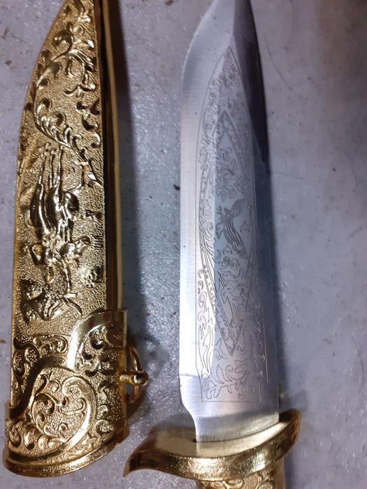 Красив нож,кинжал ,кама,сабя,щик,ятаган,острие
