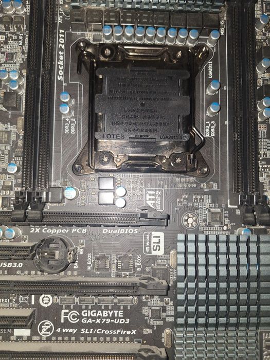 дъно gigabyte ga-x79-ud3 с неработещи слотове