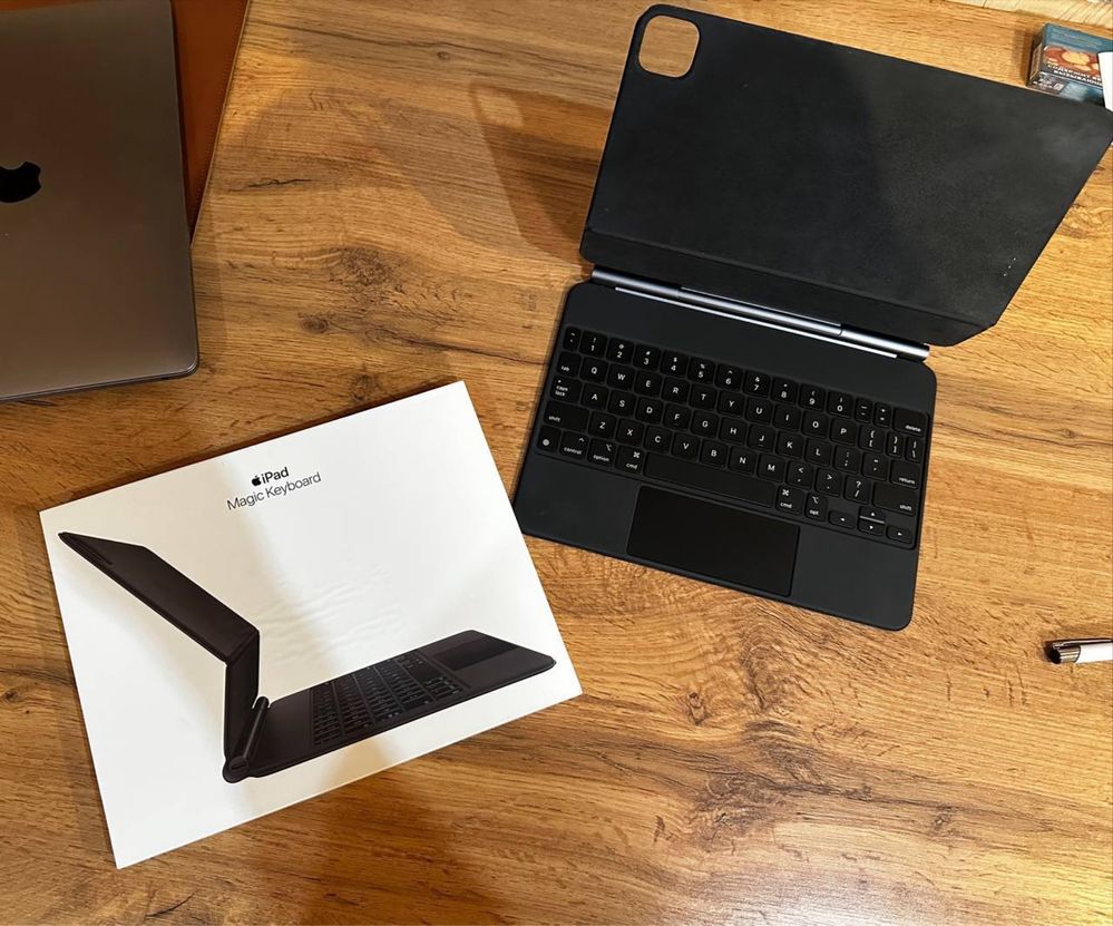 Apple Magic Keyboard для iPad Pro 11