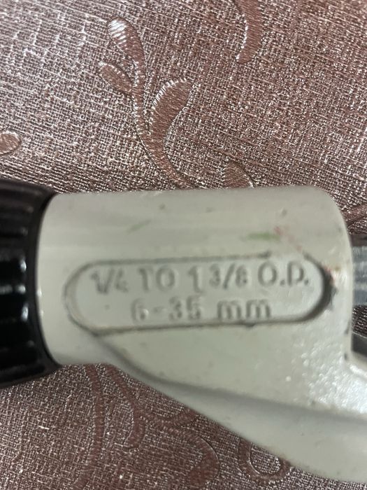 Резачка за тръби тръборез rothenberger