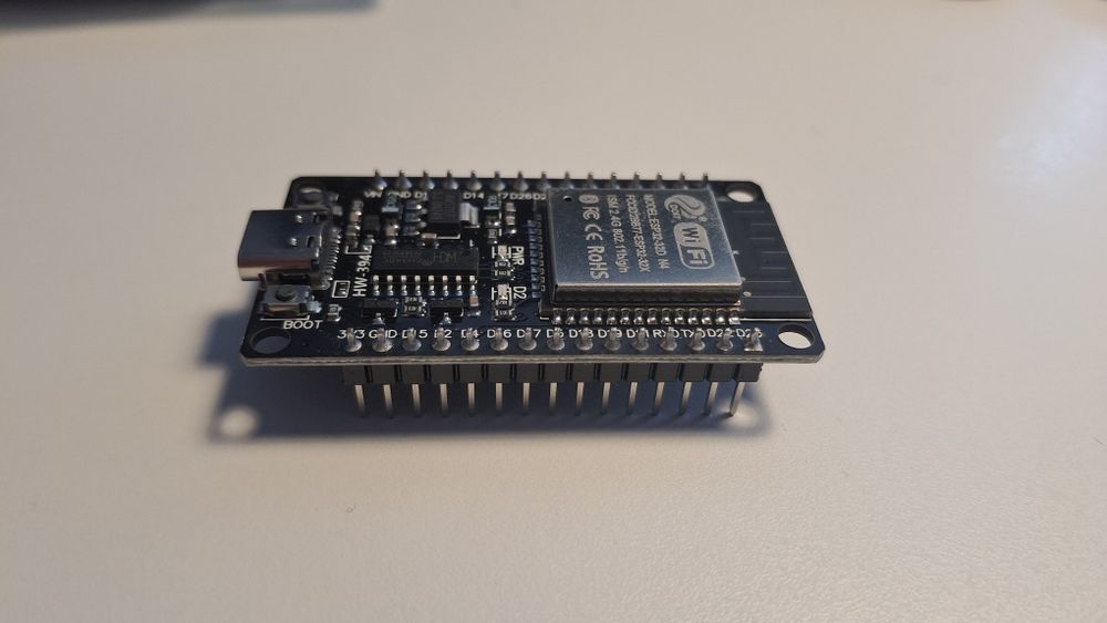 ESP32-32D placă de dezvoltare