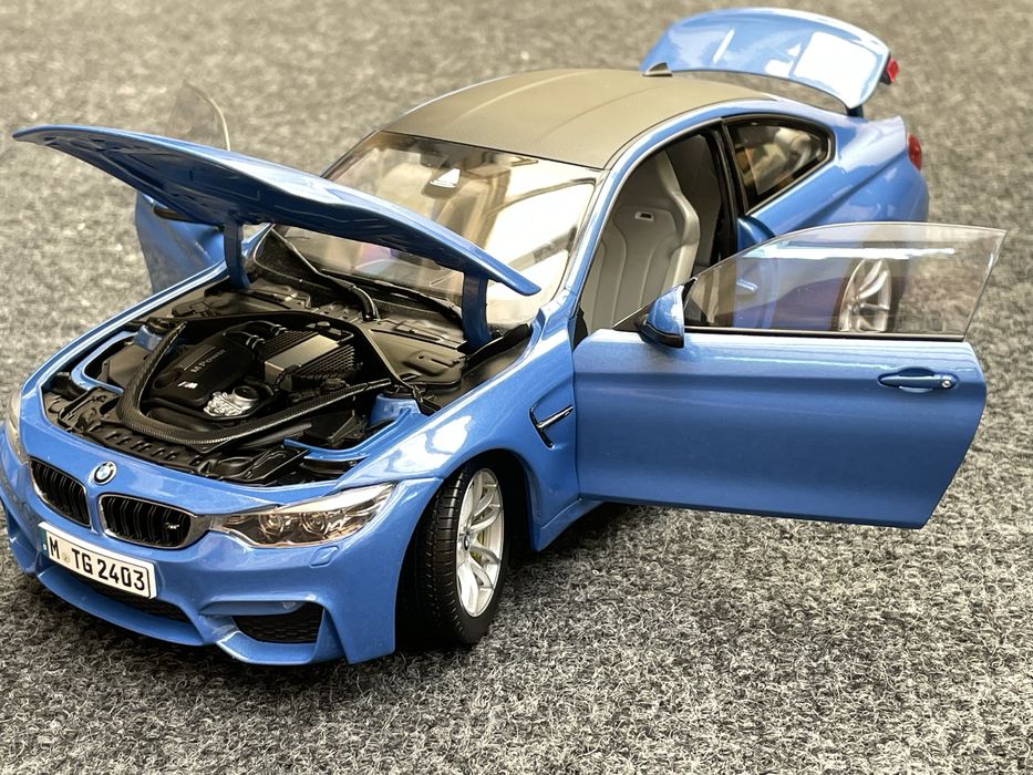 BMW F33 1/18 Paragon