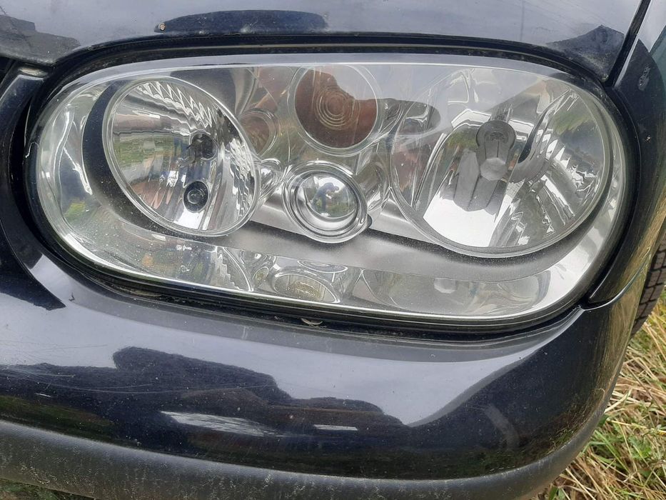 Volkswagen Golf 1.4i 2002 VW  Фолксваген голф 4 бензин на ЧАСТИ / Цял