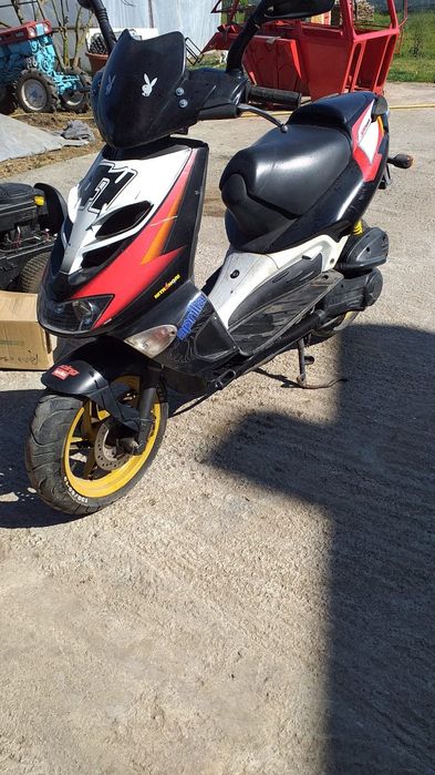 Scuter Aprilia SR 50 cc