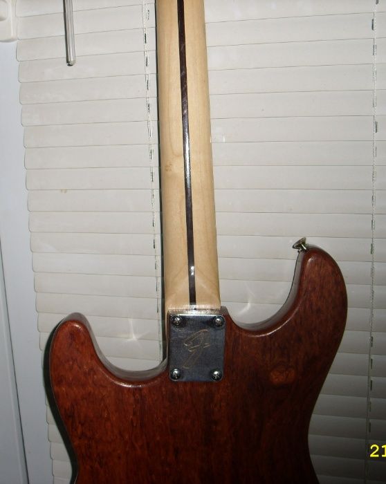 Chitara electrica tip STRATOCASTER lemn de BUBINGA