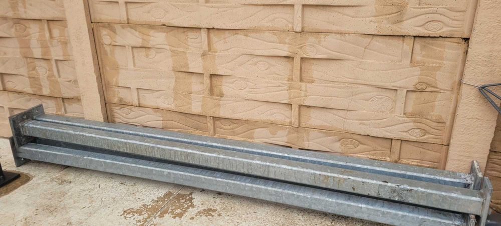 Vand stalpi din teava zincata 90x90x2,55 m