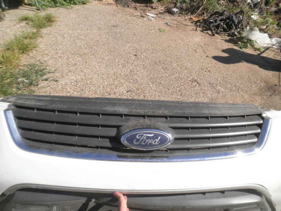 Grila radiator Ford Kuga 2011