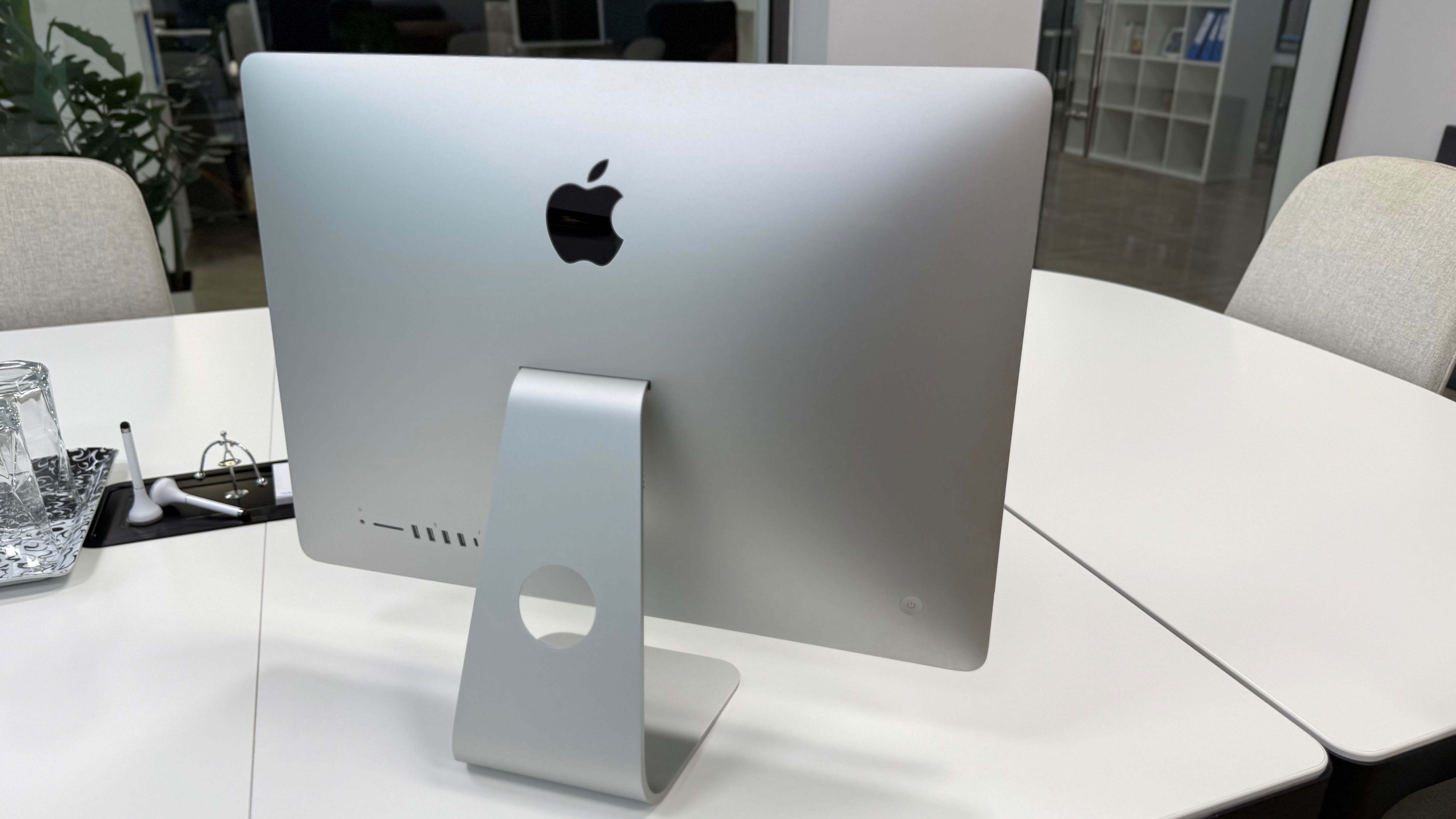Продавам iMac 21.5” Retina 4K (2017) – отлично състояние